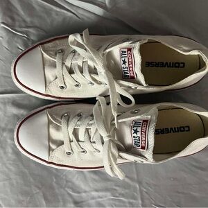 Converse White Sneakers with Casual Lace-Up Style